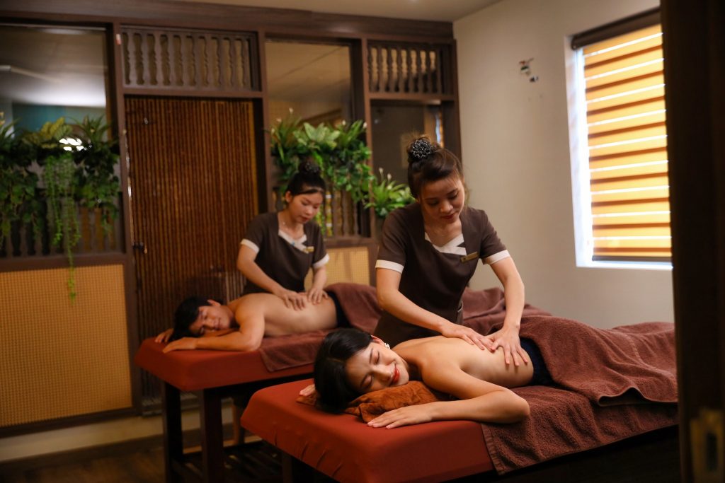 massage-couple-massage-cap-doi-tphcm-1024×683